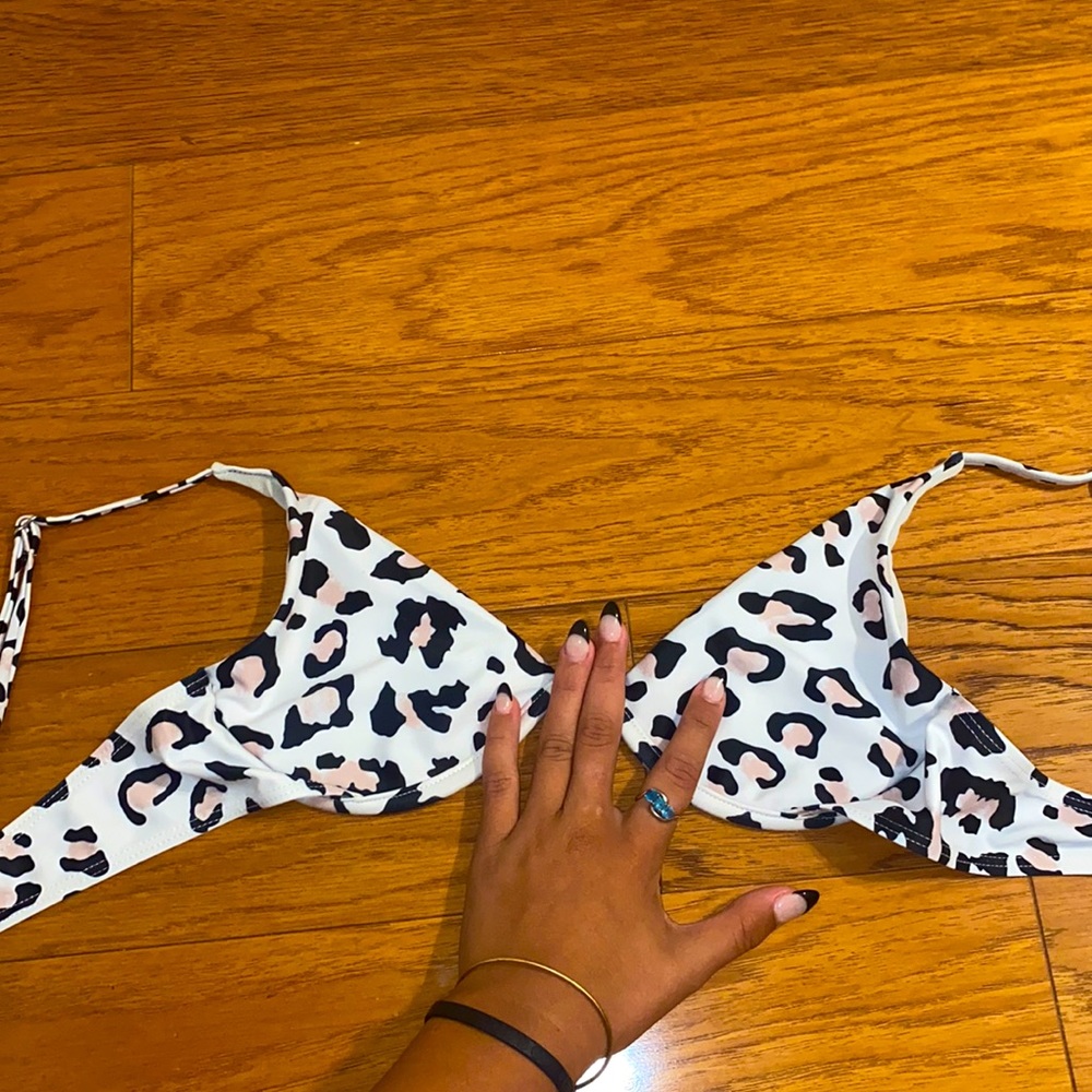 CUTE BATHING SUIT TOP